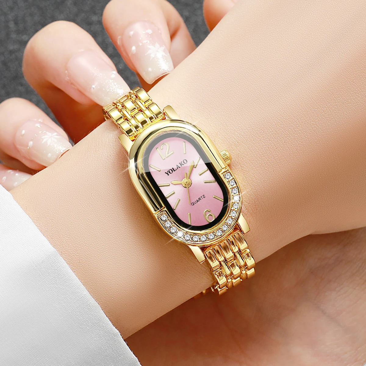 Luxuriöse Strass-Damen-Quarzuh – Luxury Watch Safe Bewertung und Preis